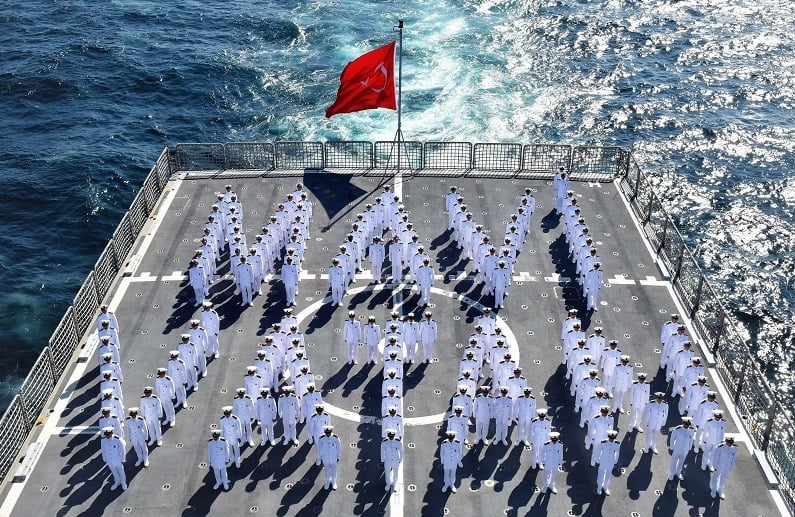 Sahil Güvenlik helikopterleri “Mavi Vatan”da kritik görevlerde – Birlik Haber Ajansı ANKARA-BHA Sahil Güvenlik Komutanlığı, envanterinde bulunan helikopterleri ile “Mavi Vatan”da