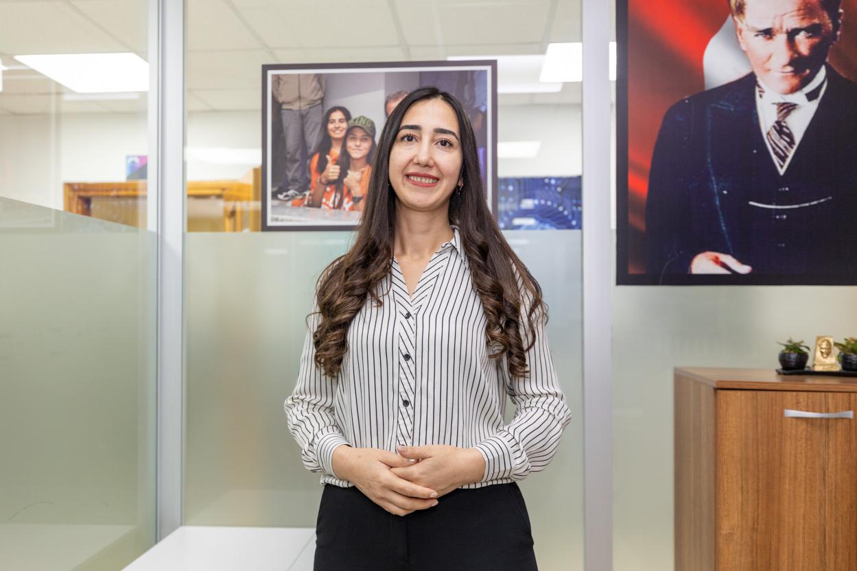 Mersin Büyükşehir Belediyesi, öğrenci dostu hizmetleriyle gençlerin eğitim hayatını kolaylaştırmaya