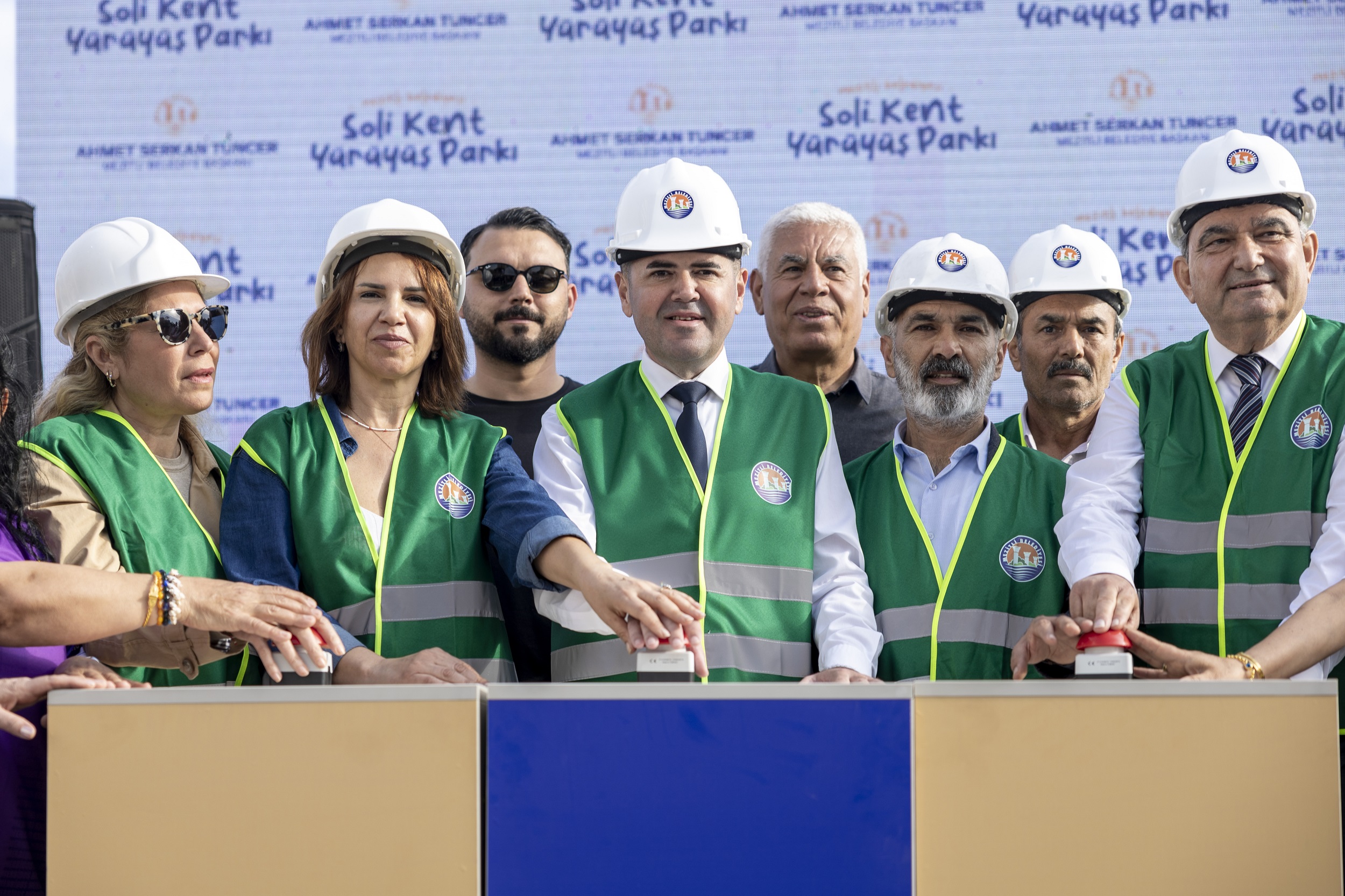 Mezitli sahillerini daha modern ve kullanışlı hale getirecek olan Soli