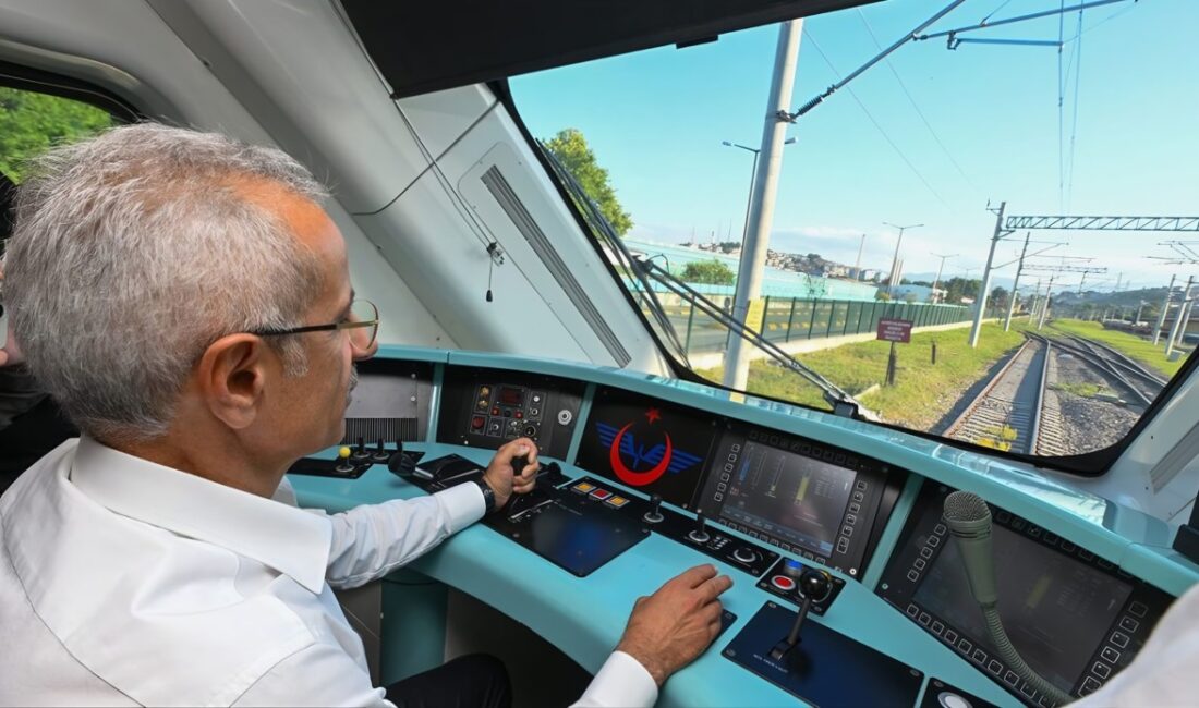 2025 ‘Aile Yılı’nda tren bileti indirimleri başlıyor Cumhurbaşkanı Recep Tayyip Erdoğan’ın 2025 yılını “Aile Yılı” ilan etmesi