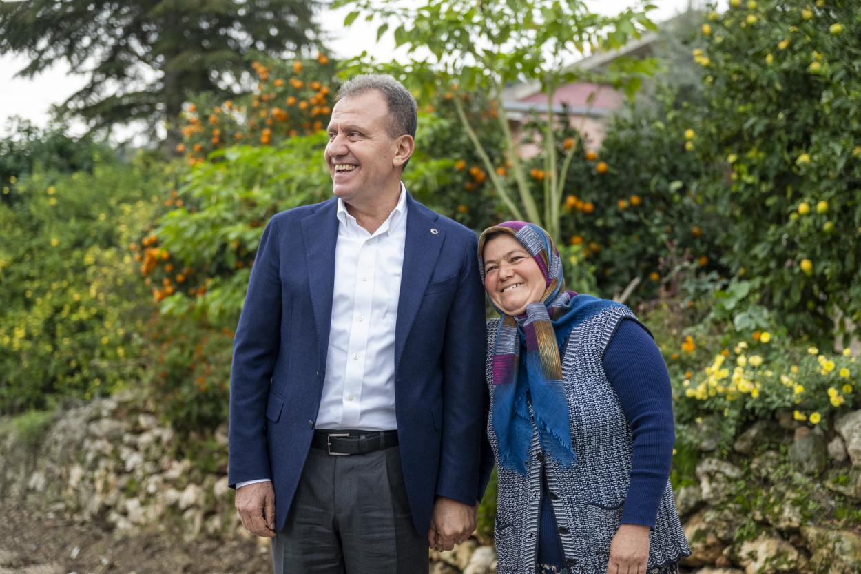 Mersin Büyükşehir Belediye Başkanı Vahap Seçer, 8 Mart Dünya Emekçi