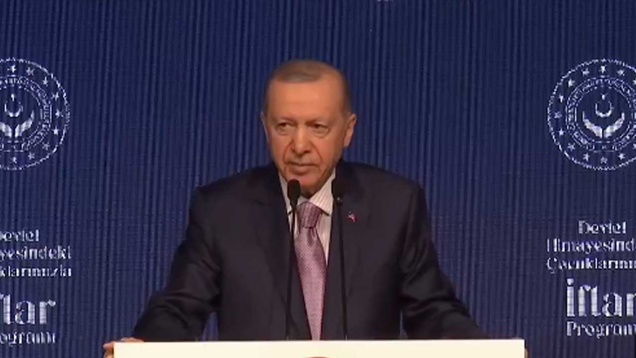 Erdoğan, “Türkiye Yüzyılı, siz çocuklarımızın da yüzyılı olacak” diyerek çocukların