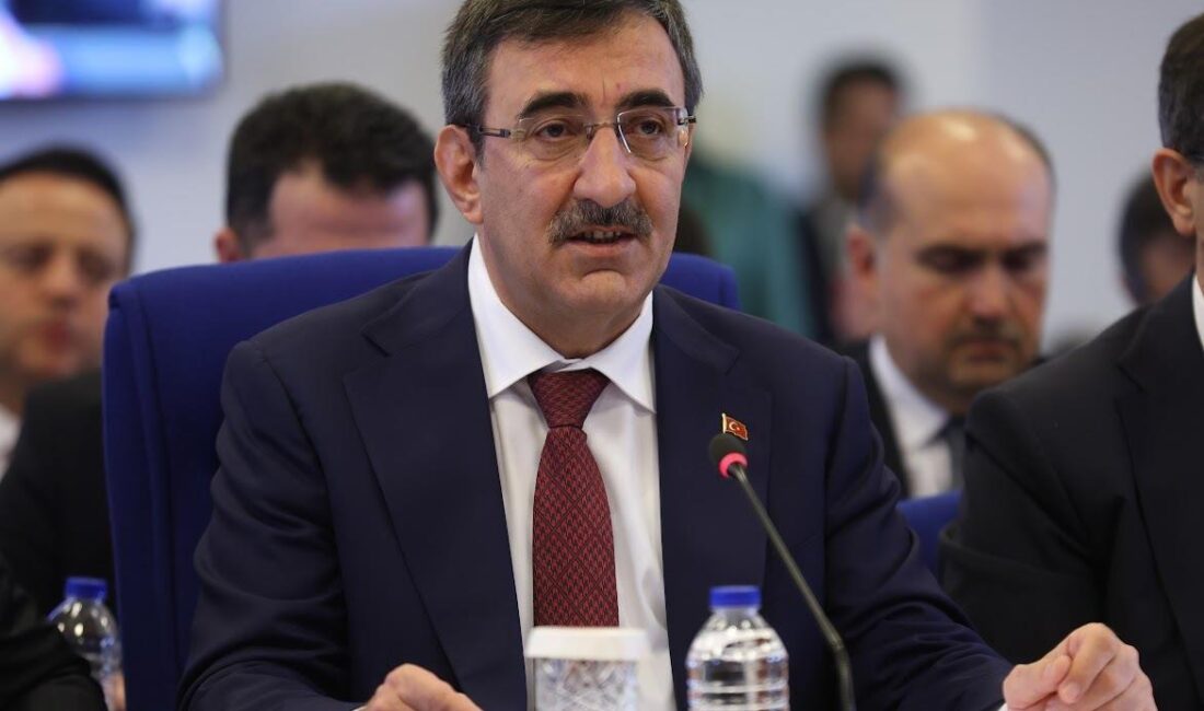 Cumhurbaşkanı yardımcısı Yılmaz: Terörsüz Türkiye hedefi yeni bir aşamaya geçti Cumhurbaşkanı Yardımcısı Cevdet Yılmaz, Türkiye’nin terörsüz bir geleceğe ulaşma hedefine