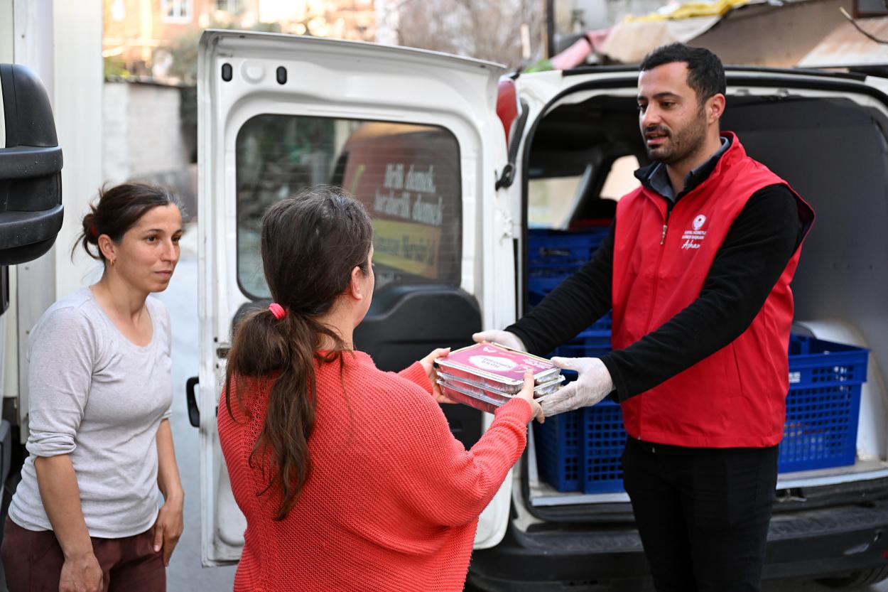 Mersin Büyükşehir Belediyesi; birlik, beraberlik ve dayanışmanın simgesi olan Ramazan