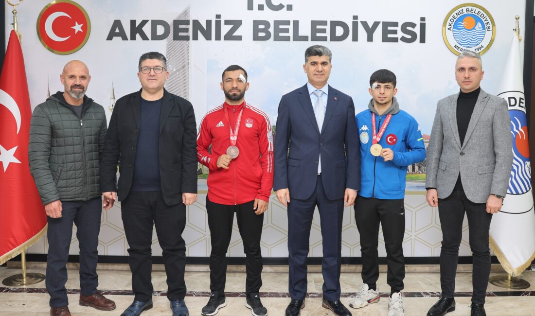 Konya’da düzenlenen Büyük Erkekler Türkiye Ferdi Boks Şampiyonası’nda büyük başarılar
