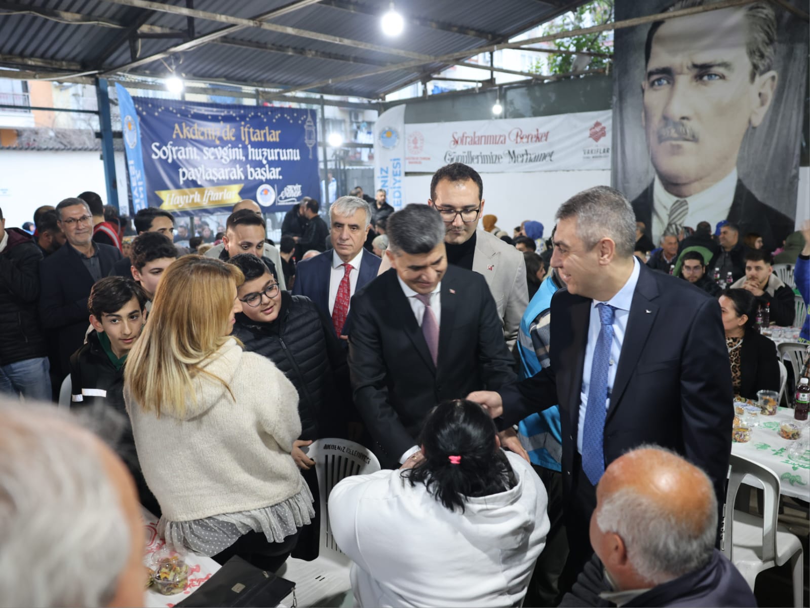 Mersin Valisi Atilla Toros, Adana Vakıflar Bölge Müdürü Metin Evsen