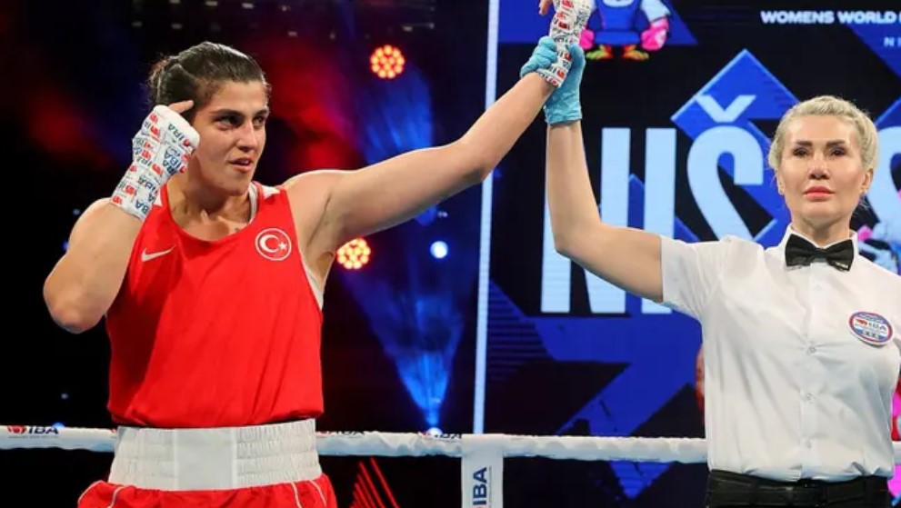 Busenaz Sürmeneli dünya şampiyonu! Busenaz Sürmeneli