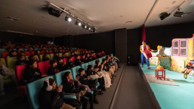 Mersin Büyükşehir Belediyesi, ‘Tiyatro İzlemeyen Çocuk Kalmasın’ diyerek yola çıktı