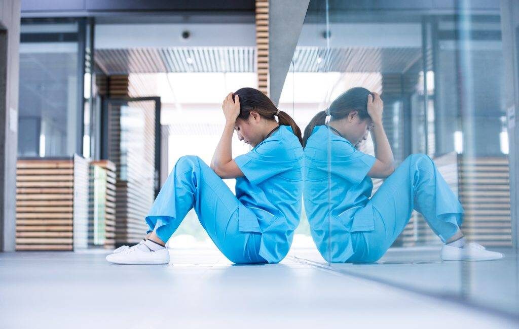 Hekimler Tüm Branşlarda İş Bırakıyor