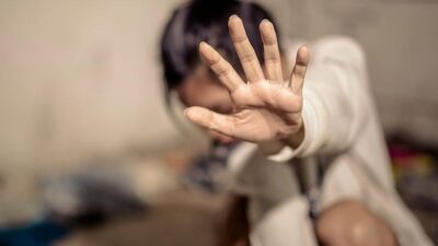 Acil hekimine bıçaklı saldırı gerçekleşti.