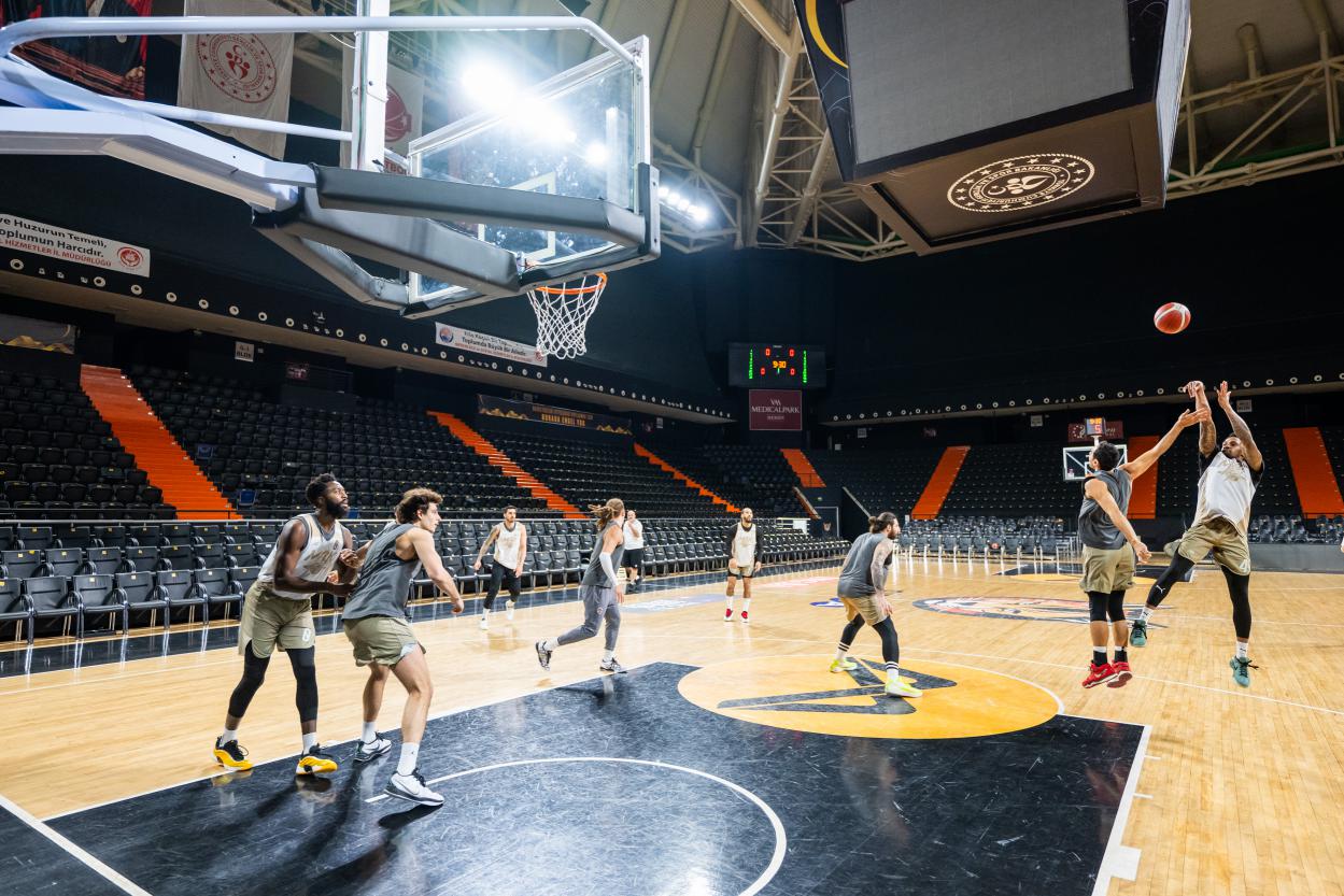Türkiye Sigorta Basketbol Süper Ligi’nde, aynı puanlı Galatasaray’ın ardından 6.