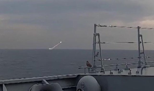 Rusya, Japon Denizi’nde füzeleri ateşledi – Dünya Rusya Savunma Bakanlığı tarafından yapılan açıklamada, Pasifik Filosu’na ait “Ufa”