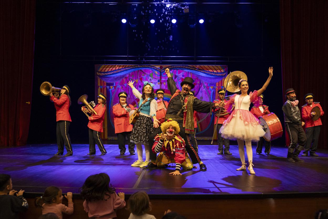 24 yıllık köklü bir geçmişe sahip olup, her sezon birbirinden