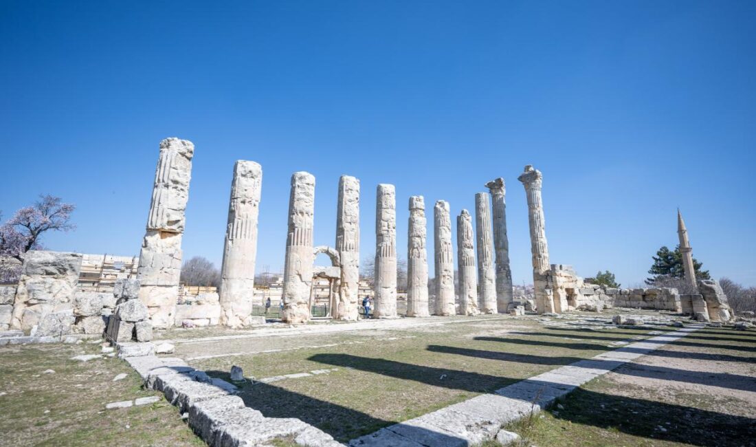 Mersin Büyükşehir Belediyesi, Silifke’deki antik Uzuncaburç Ören Yeri’nde ulaşım ve