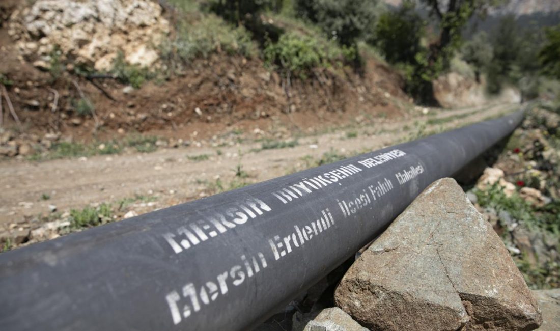 Büyükşehir’den Fakılı Mahallesi’ne Sulama Borusu Desteği Mersin Büyükşehir Belediyesi, kırsalda tarımsal üretimi artırmak ve çiftçilerin üretim