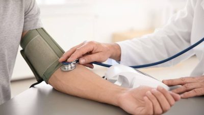 Hipertansiyon nedenleri hakkında açıklama yapan Prof.Dr. Murat Turfan, hipertansiyon riskini