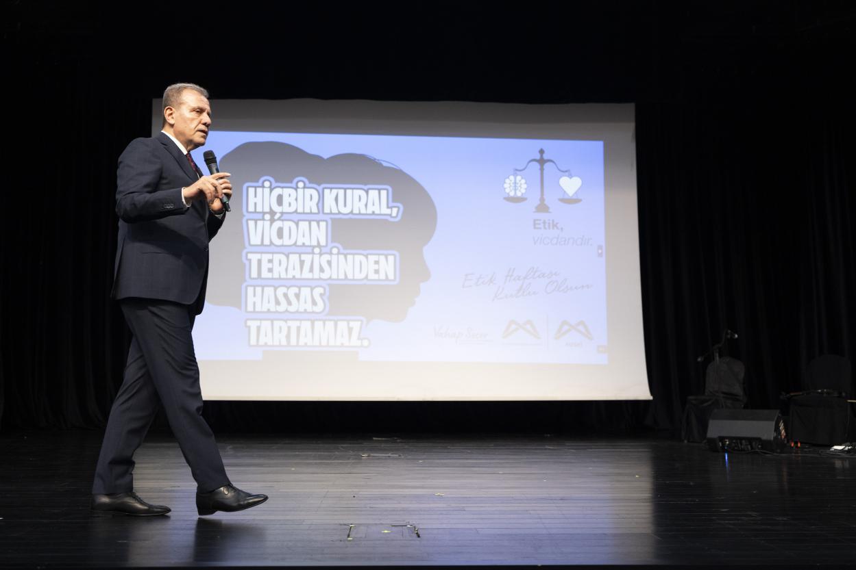 Mersin Büyükşehir Belediye Başkanı Vahap Seçer, Mersin Büyükşehir Belediyesi ve