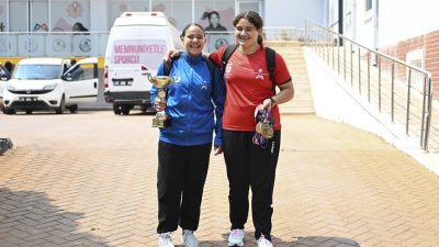 Tarsus’un Atalar Mahallesi’nde yaşayan 2 kız kardeşin hikayesi; bugün yalnızca