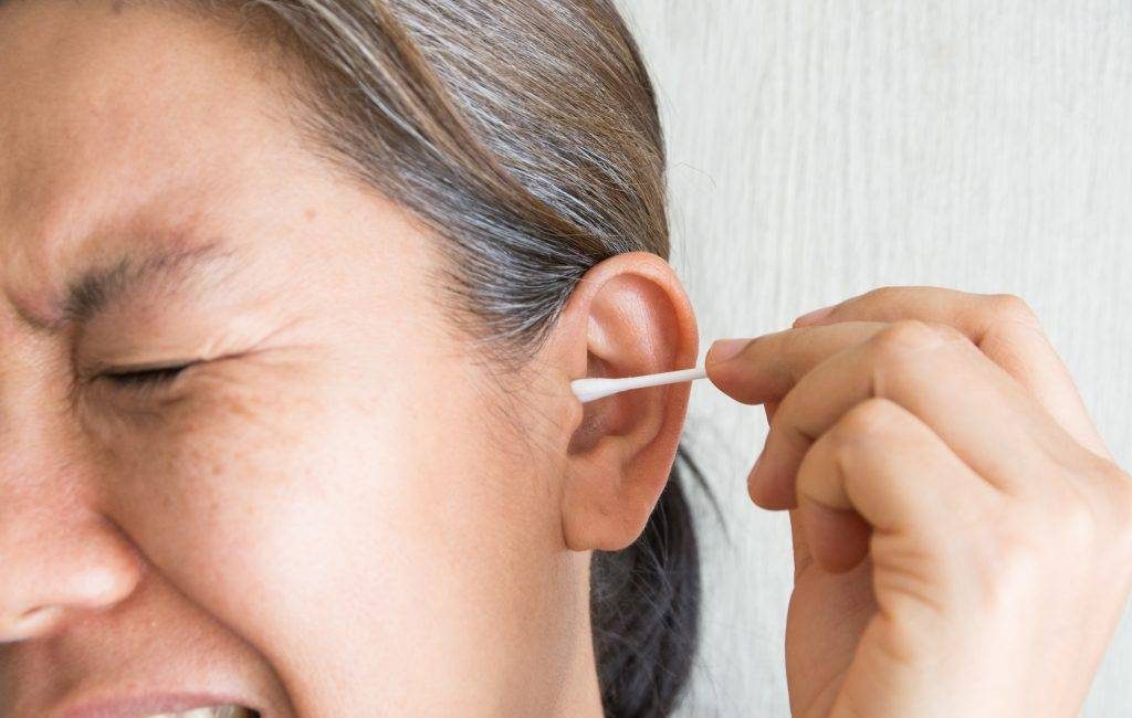 Kulak İltihabı Nasıl Geçer? Kulak iltihabı hakkında bilgi veren uzmanlar, rahatsızlığın su teması ile