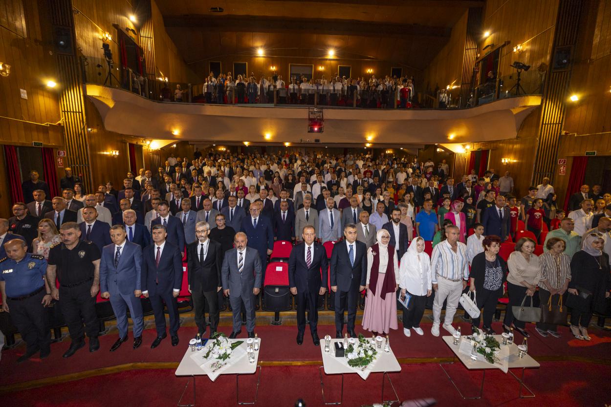 Mersin Büyükşehir Belediye Başkanı Vahap Seçer, Mersin Valiliği tarafından düzenlenen