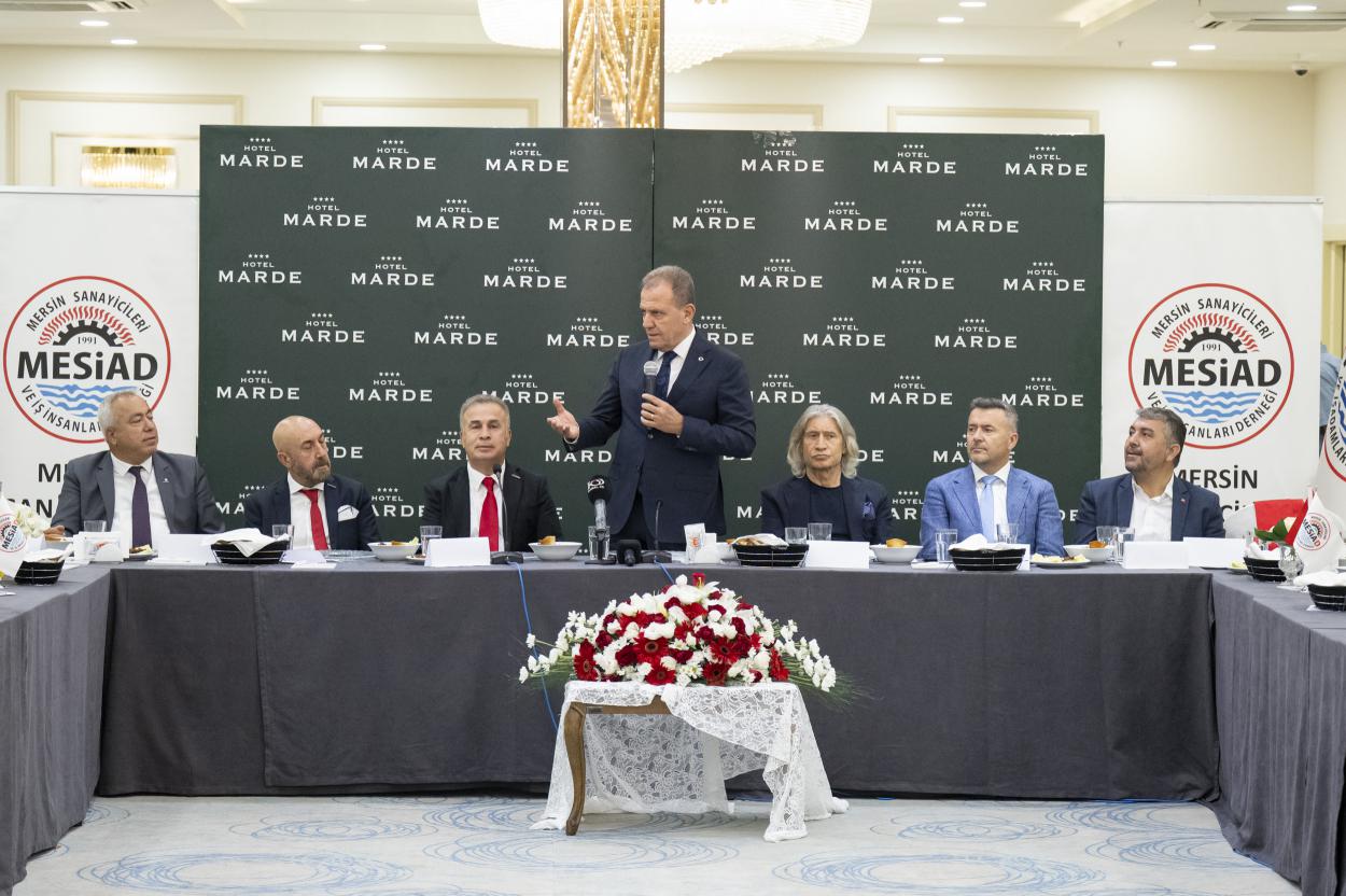 Mersin Büyükşehir Belediye Başkanı Vahap Seçer, Mersin Sanayicileri ve İş