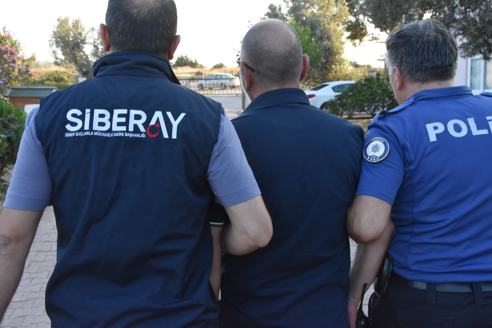 Mersin İl Emniyet Müdürlüğü, Siber Suçlarla Mücadele Şube Müdürlüğü ekiplerimizin,