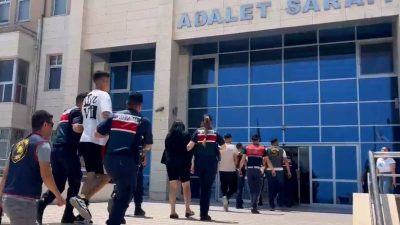 Mersin İl Jandarma Komutanlığı ekipleri, iki ayrı iş yerinde meydana