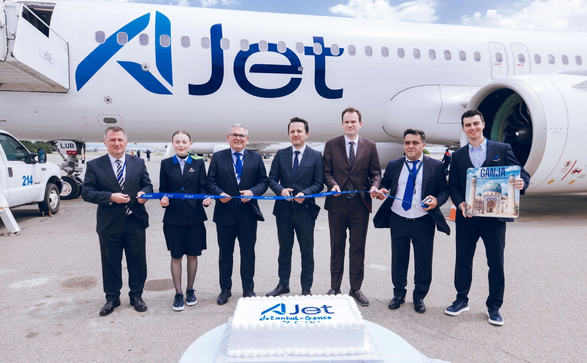 AJet’in Türk Cumhuriyetleri’ndeki yeni hattı olan İstanbul-Nahçıvan-Gence arasındaki ilk seferi