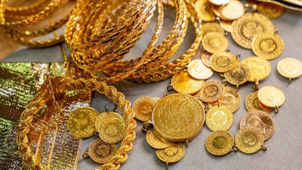 Gram altın düşüşte! Dalgalanma sürecek mi? Altının gram fiyatı, önceki gün ons fiyatındaki yükselişe paralel olarak