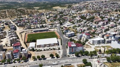 Mersin merkezin yanı sıra, ilçelerdeki yol çalışmalarını da belli bir