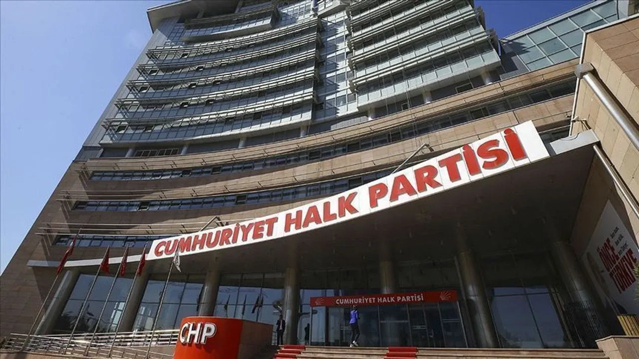 CHP’nin 38. Olağan Kurultayı’nın iptali ve mevcut parti yönetiminin görevden