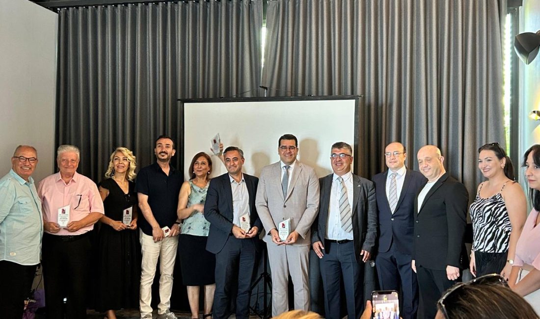 ​İzmir Yaşam Boyu Destek Akademisi gerçekleştirdiği BANA DOKUNMA Projesi ile