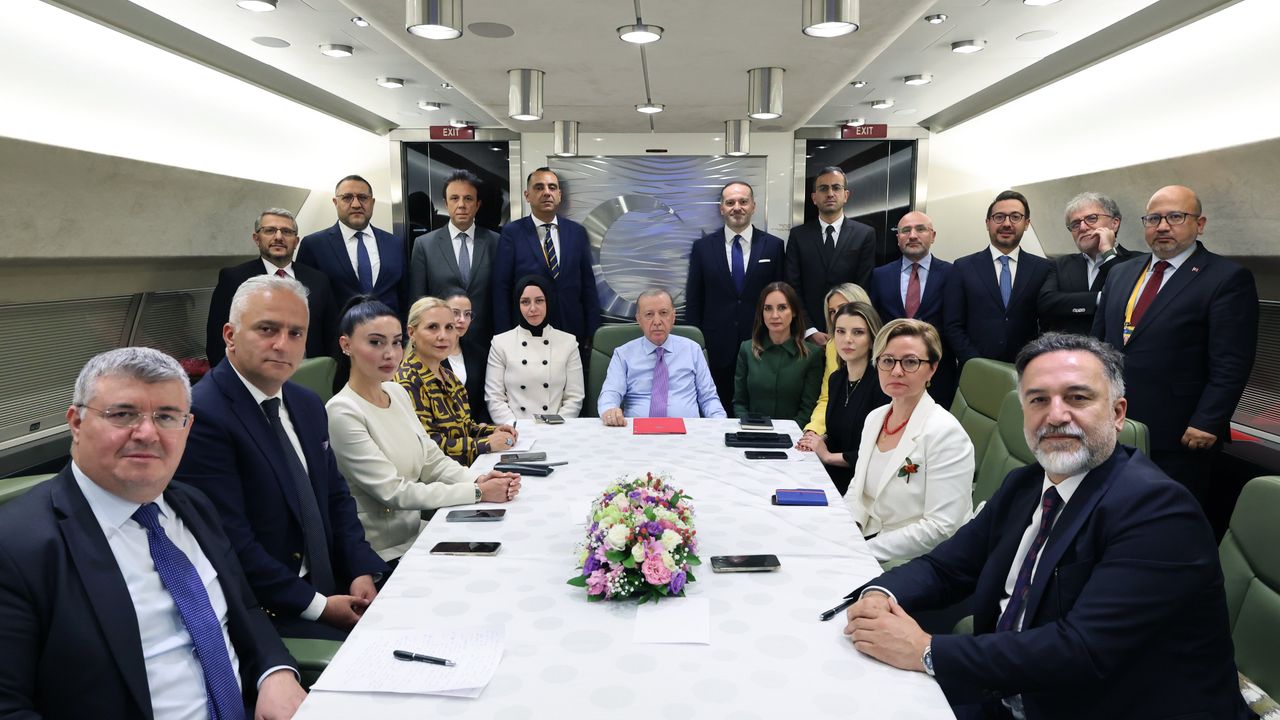 NATO Devlet ve Hükümet Başkanları Zirvesi için bulunduğu Hollanda’nın Lahey