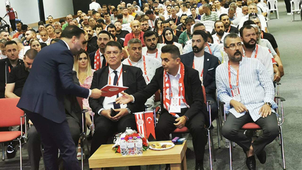 Antalyaspor Kulübü'nün merakla beklenen Olağan Genel Kurul Toplantısı, Divan Başkanlığını