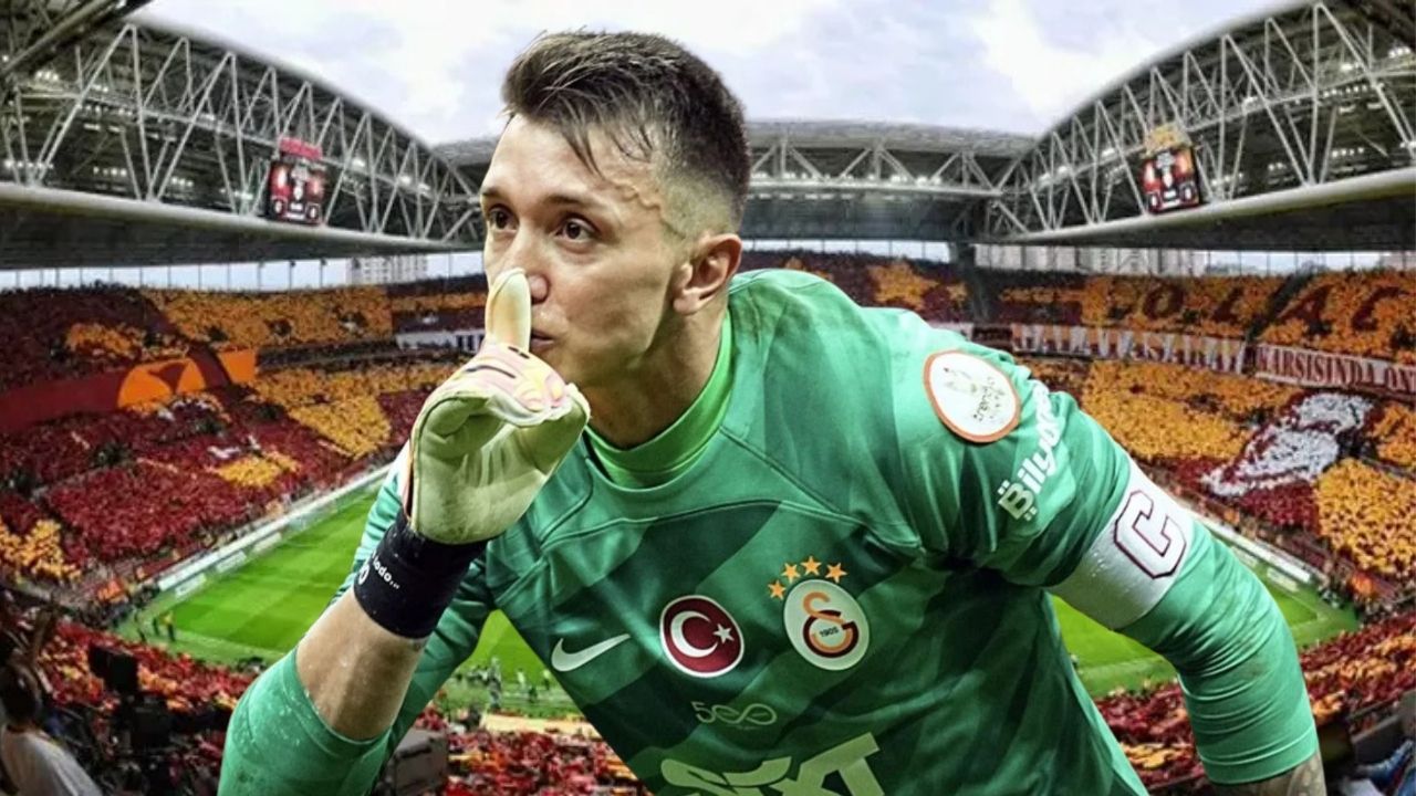 Galatasaray’da 13 yıl boyunca başarılarla dolu bir kariyer geçiren ve