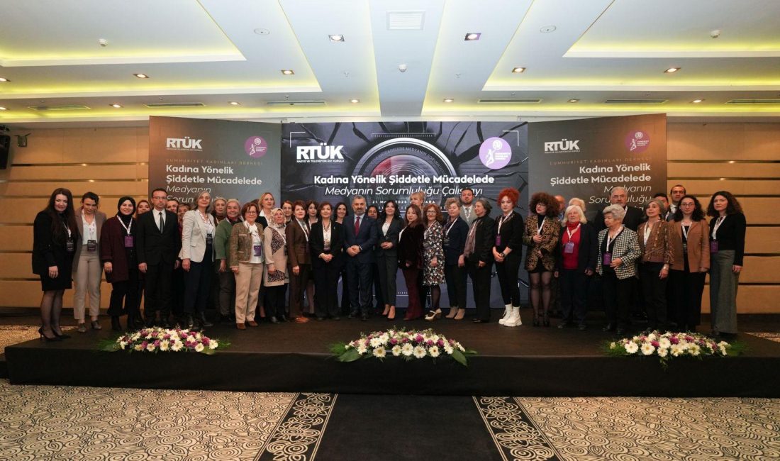 RTÜK ve CKD’den medya kuruluşlarına uyarı: Kadına şiddet olaylarını reyting malzemesi yapmayın Radyo ve Televizyon Üst Kurulu (RTÜK) ile Cumhuriyet Kadınları Derneği