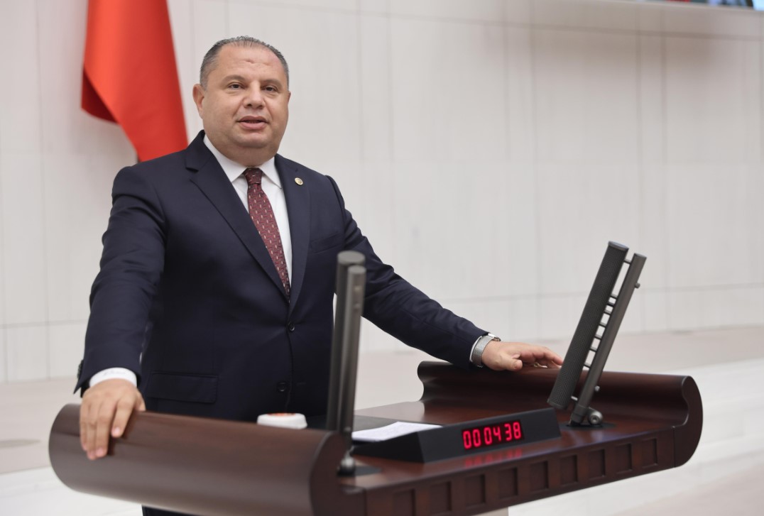 Daha önce verdiği kanun teklifleri ve yaptığı basın açıklamalarıyla kamuoyunun