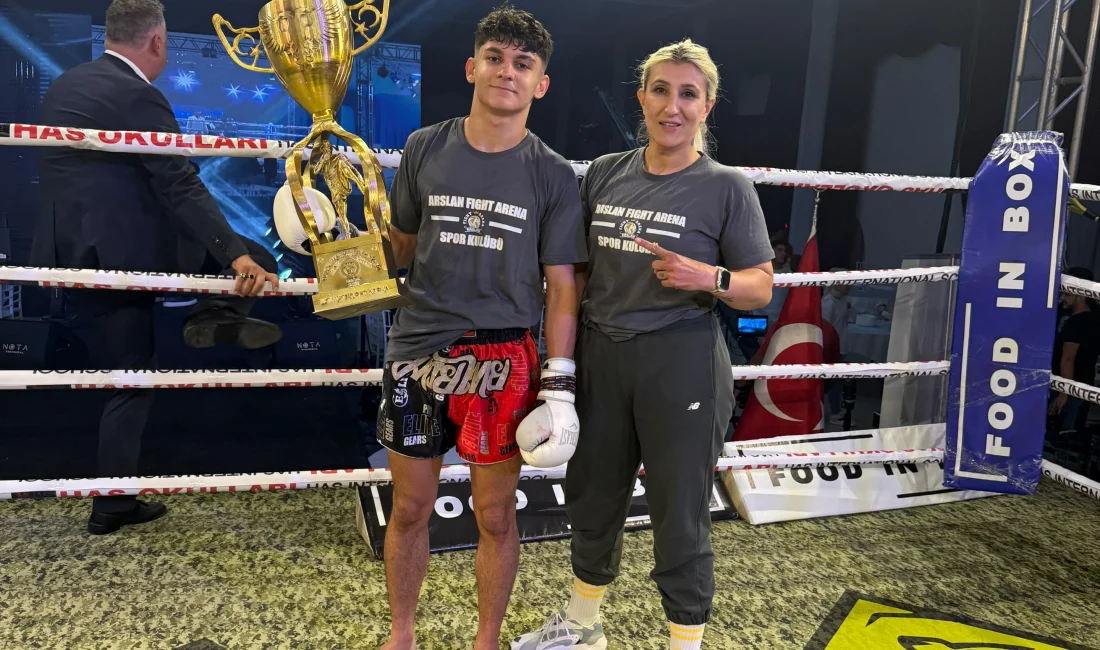 Çağatay Kıvrak, Antalya’daki Muaythai Şampiyonasında nakavtla zafer kazandı! Arslan Fight Arena Spor Kulübü’nün başarılı sporcusu Çağatay Kıvrak, Antalya’nın