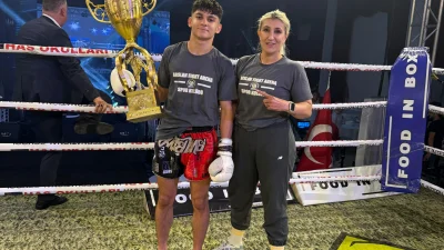 Arslan Fight Arena Spor Kulübü’nün başarılı sporcusu Çağatay Kıvrak, Antalya’nın