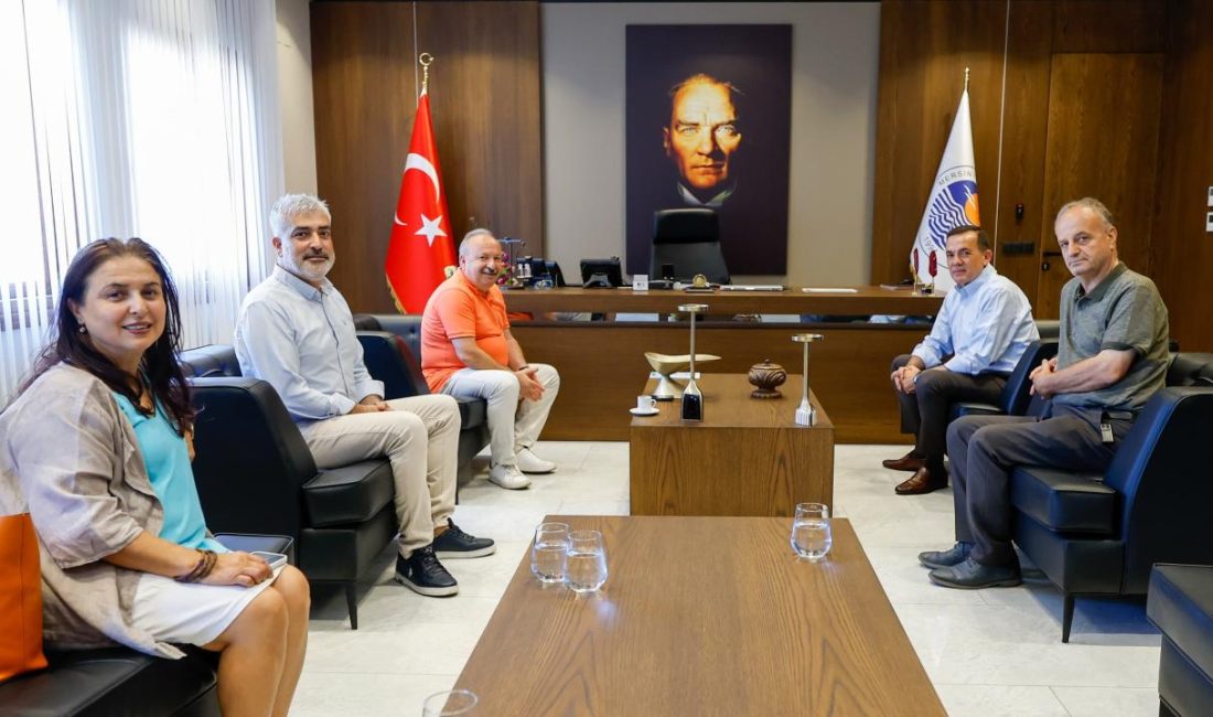 Paris Trabzonlular Derneğinden Başkan Abdullah Özyiğit’e teşekkür ziyareti Fransa’nın başkenti Paris yakınlarında yer alan Epinay-sur-Seine banliyösündeki Paris Trabzonlular