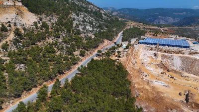 Mersin Büyükşehir Belediyesi, kırsalda yürüttüğü hizmet atağını Gülnar ilçesinde de