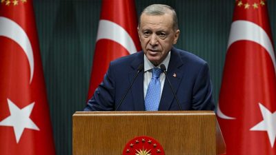 Cumhurbaşkanı Recep Tayyip Erdoğan, Türk halk müziğinin önemli isimlerinden Neşet