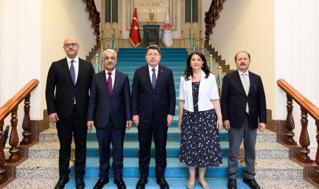 Görüşmeye ilişkin açıklama, Bakan Tunç’un sosyal medya hesabı üzerinden yapıldı.