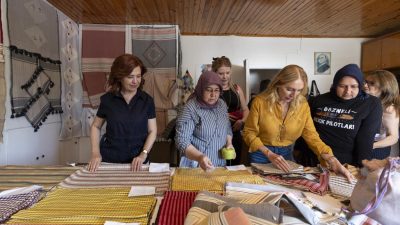 Mersin Büyükşehir Belediyesi, Mersin’e özgü kumaşlar ve geleneksel dokuma kültürünü