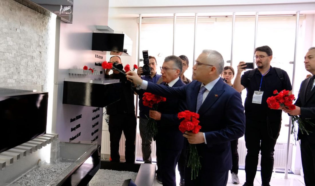 Sivas’ta 2 Temmuz 1993 tarihinde Pir Sultan Abdal Kültür Etkinlikleri