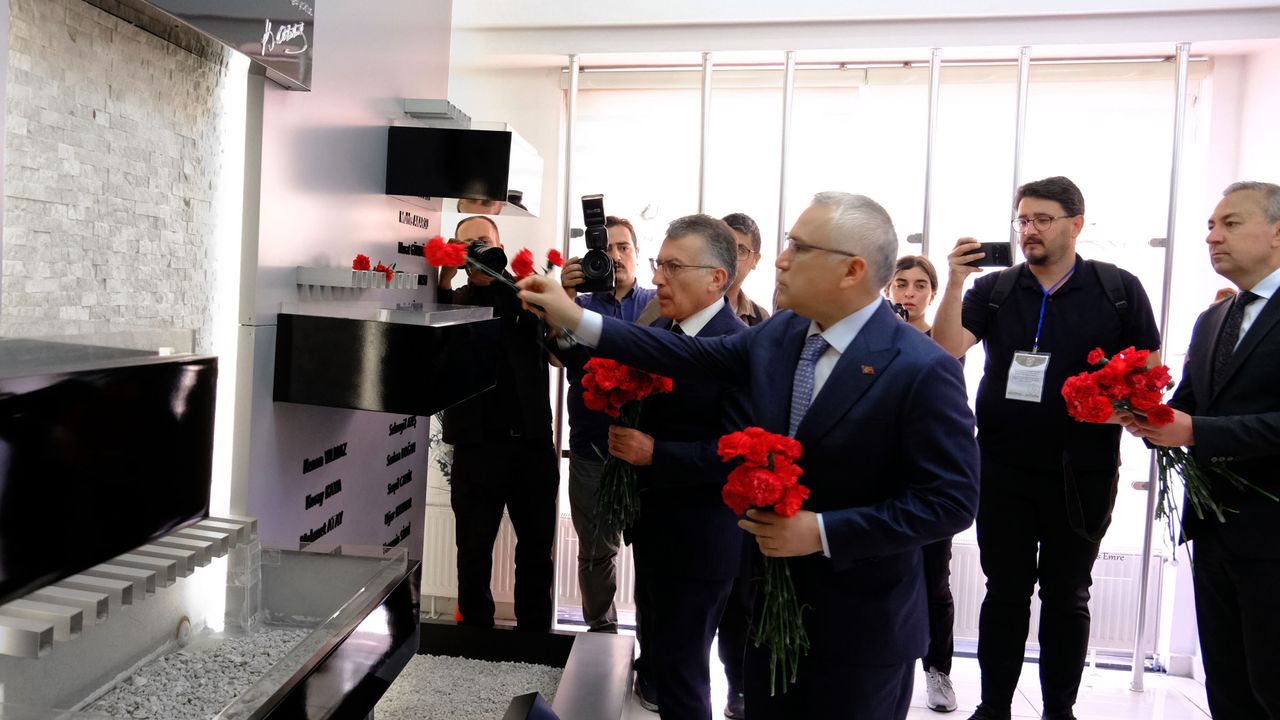 Sivas’ta 2 Temmuz 1993 tarihinde Pir Sultan Abdal Kültür Etkinlikleri