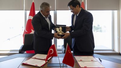 Mersin Büyükşehir Belediyesi, uluslararası iş birliklerini geliştirme yolunda önemli bir