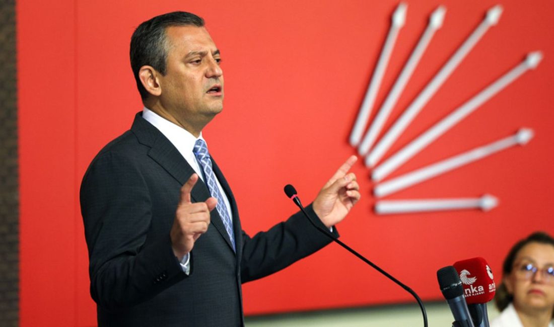 Yenimahalle Nazım Hikmet Kültür Merkezi’nde gerçekleştirilen kurultayda, delegelerin oy kullanma