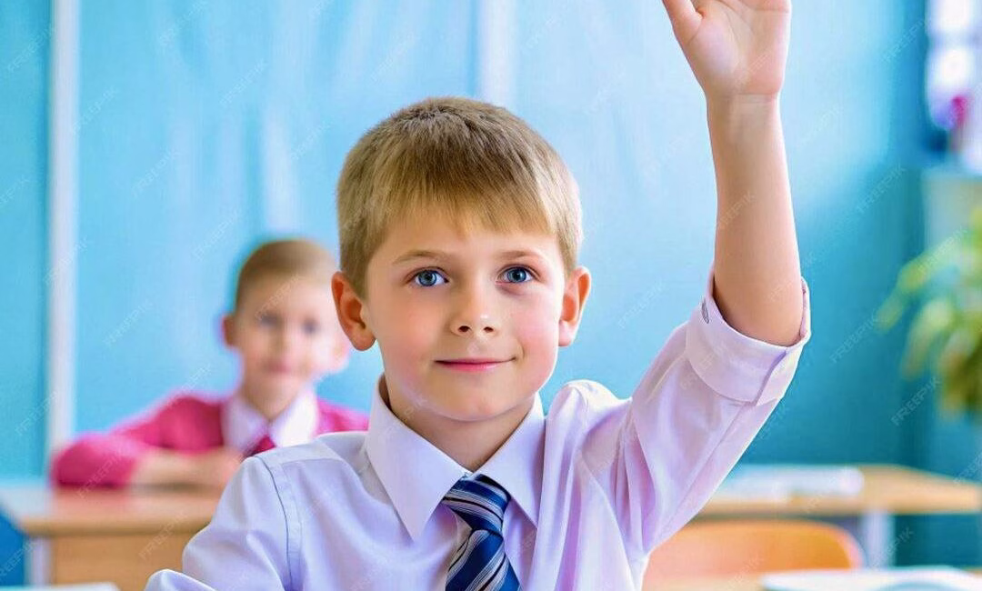 Ayrılık anksiyetesi okula uyumu zorlaştırıyor! Uzmanlar, bu süreçte çocuklarından duygusal