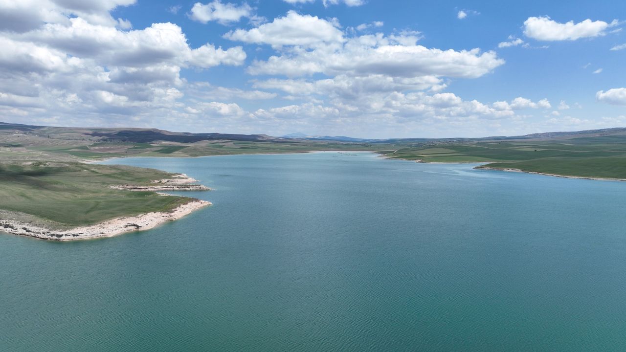 Türkiye genelinde barajlardaki su seviyesi düşmeye devam ediyor. Devlet Su